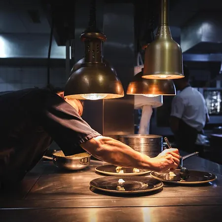 Petit By Schoenegg 호텔