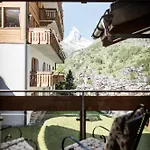 Hotel Petit By Schoenegg 4*