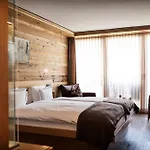 Hotel Petit By Schoenegg 4*