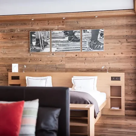 Petit By Schoenegg Hotell 4*